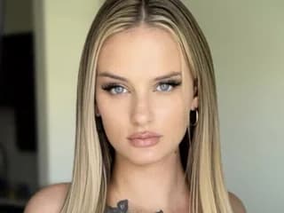 WebCAM of BonnieBazz