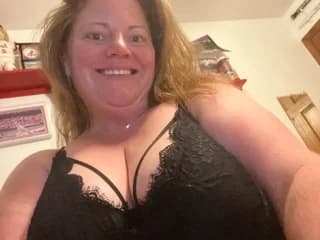 WebCAM of BustyBeautifulGinger