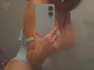 WebCAM of HollyHolly