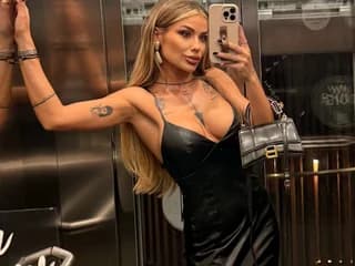 WebCAM of OliviaaBell