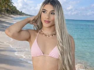 WebCAM of chloe_narcise